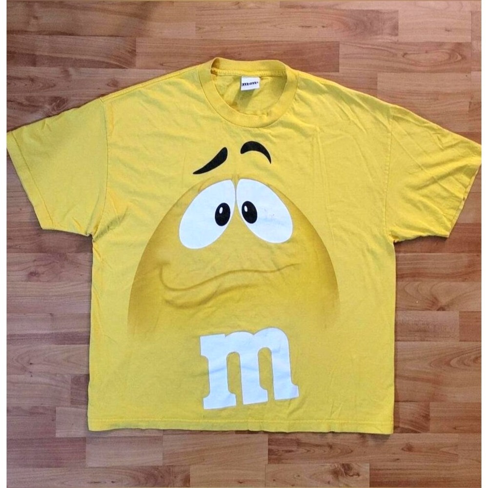 Yellow M&M's 2009 Big Head candy cartoon Graphic T-Shirt Retro style, 2XL XXL